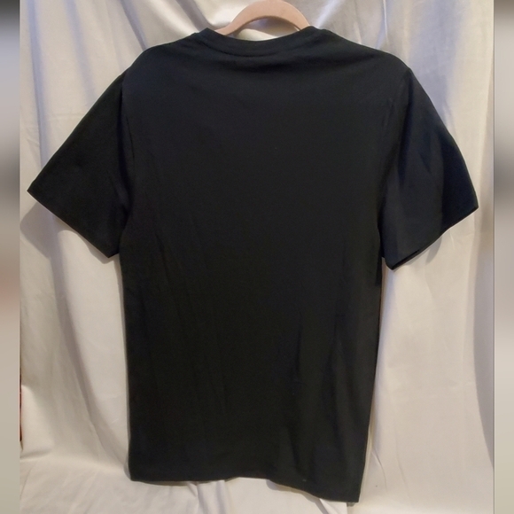 NWT DC Comics Distressed Batman Black Graphic T-shirt - Picture 3 of 6